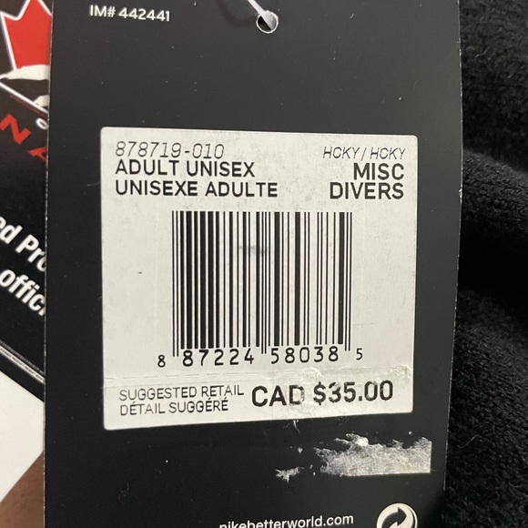 Nike Unisex Beanie with PomPom - Picture 3 of 3